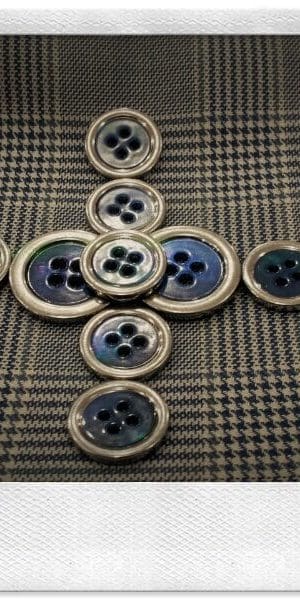 SnApSh0ts 18 (Bottoni Gioiello)