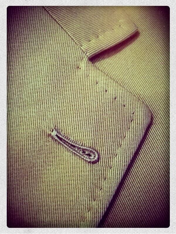 Giacca sartoriale in cotone Ermenegildo Zegna ~ Sartoria Scavelli ~ dettaglio asola cucita a mano